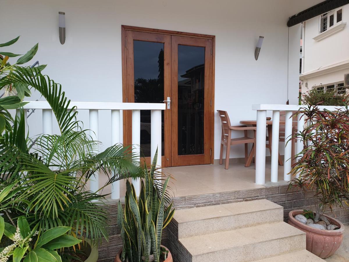 La Maison Hibiscus Self Catering Accommodation 보발롱 외부 사진