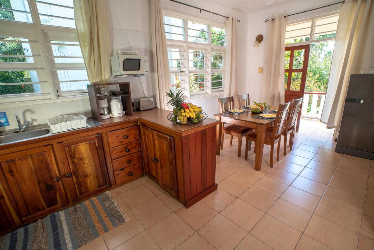 La Maison Hibiscus Self Catering Accommodation 보발롱 외부 사진