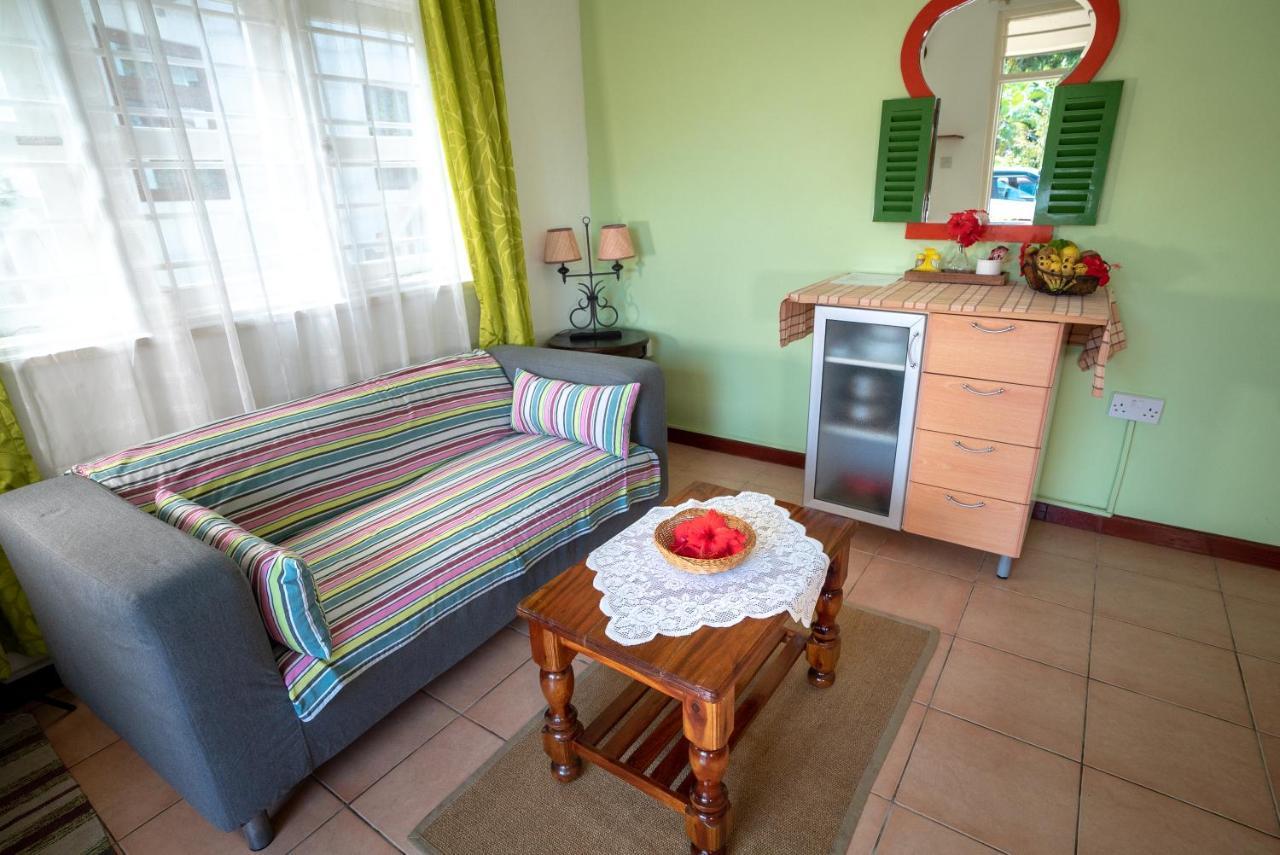 La Maison Hibiscus Self Catering Accommodation 보발롱 외부 사진