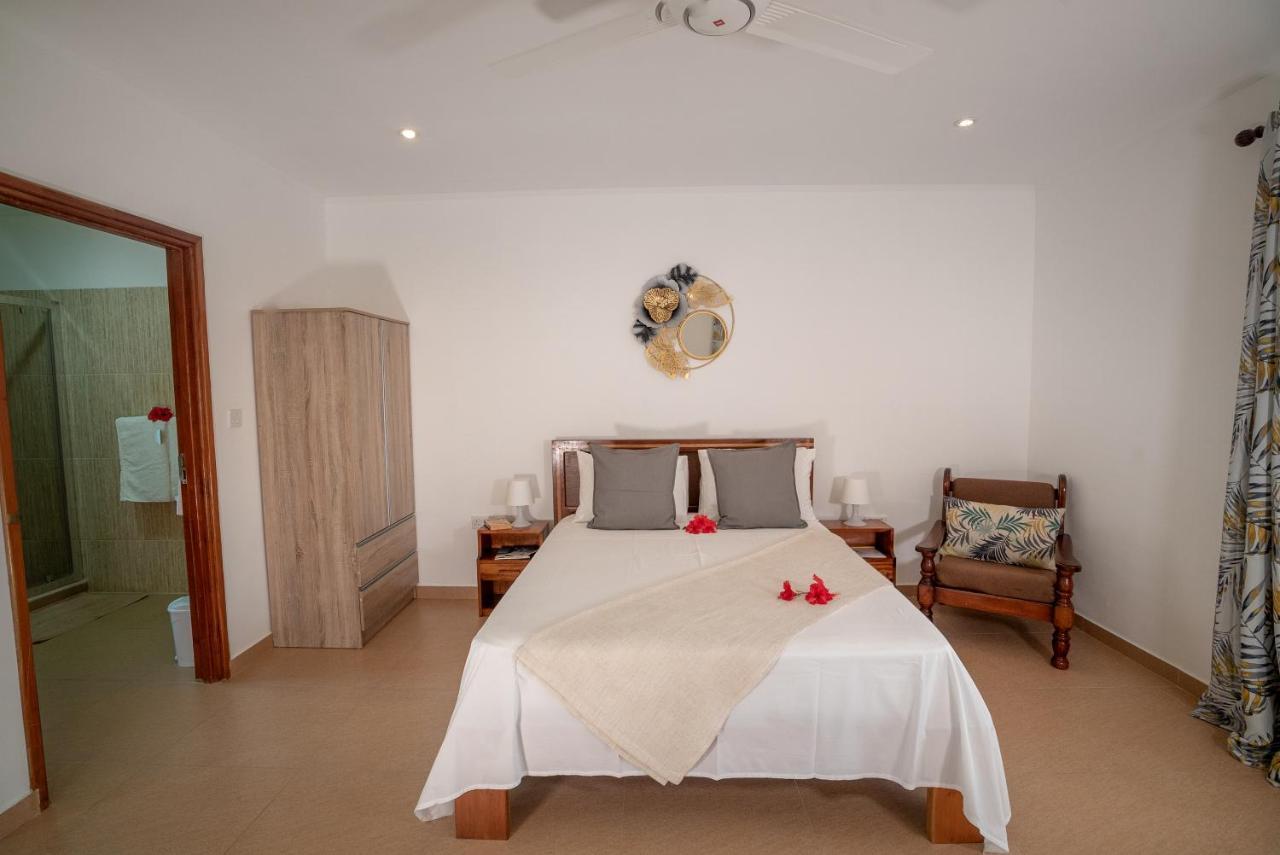 La Maison Hibiscus Self Catering Accommodation 보발롱 외부 사진