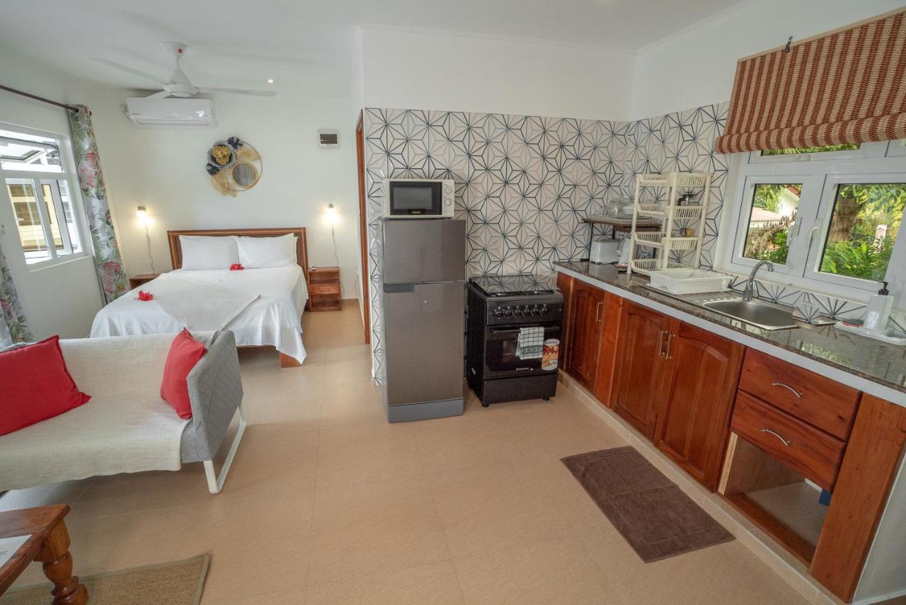 La Maison Hibiscus Self Catering Accommodation 보발롱 외부 사진