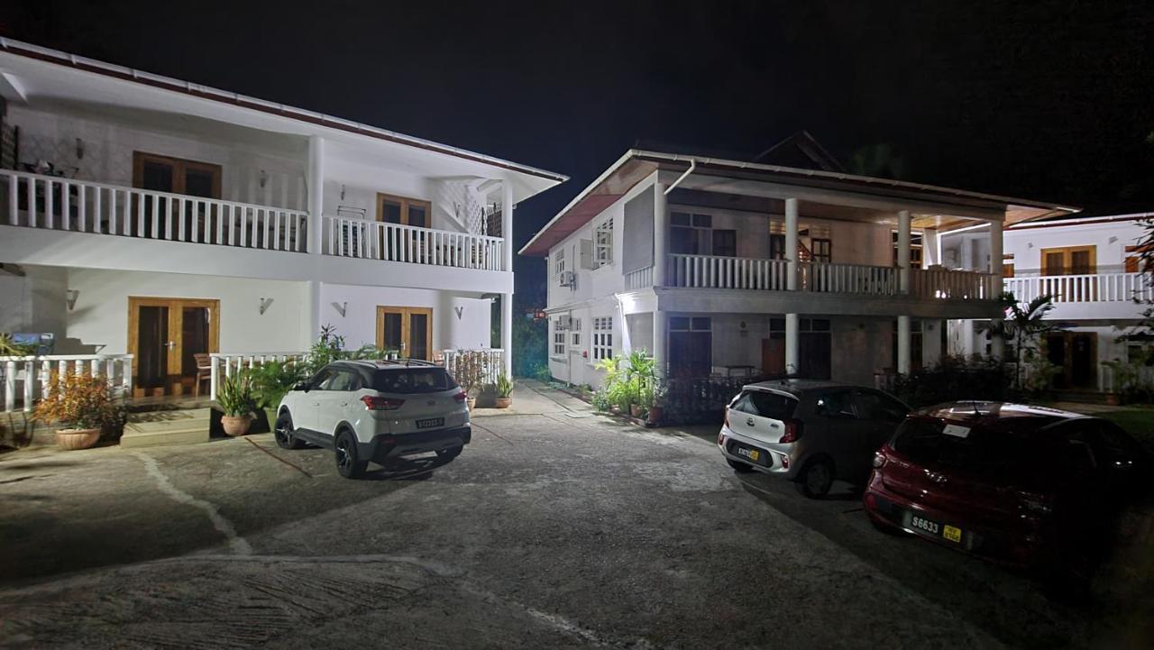 La Maison Hibiscus Self Catering Accommodation 보발롱 외부 사진
