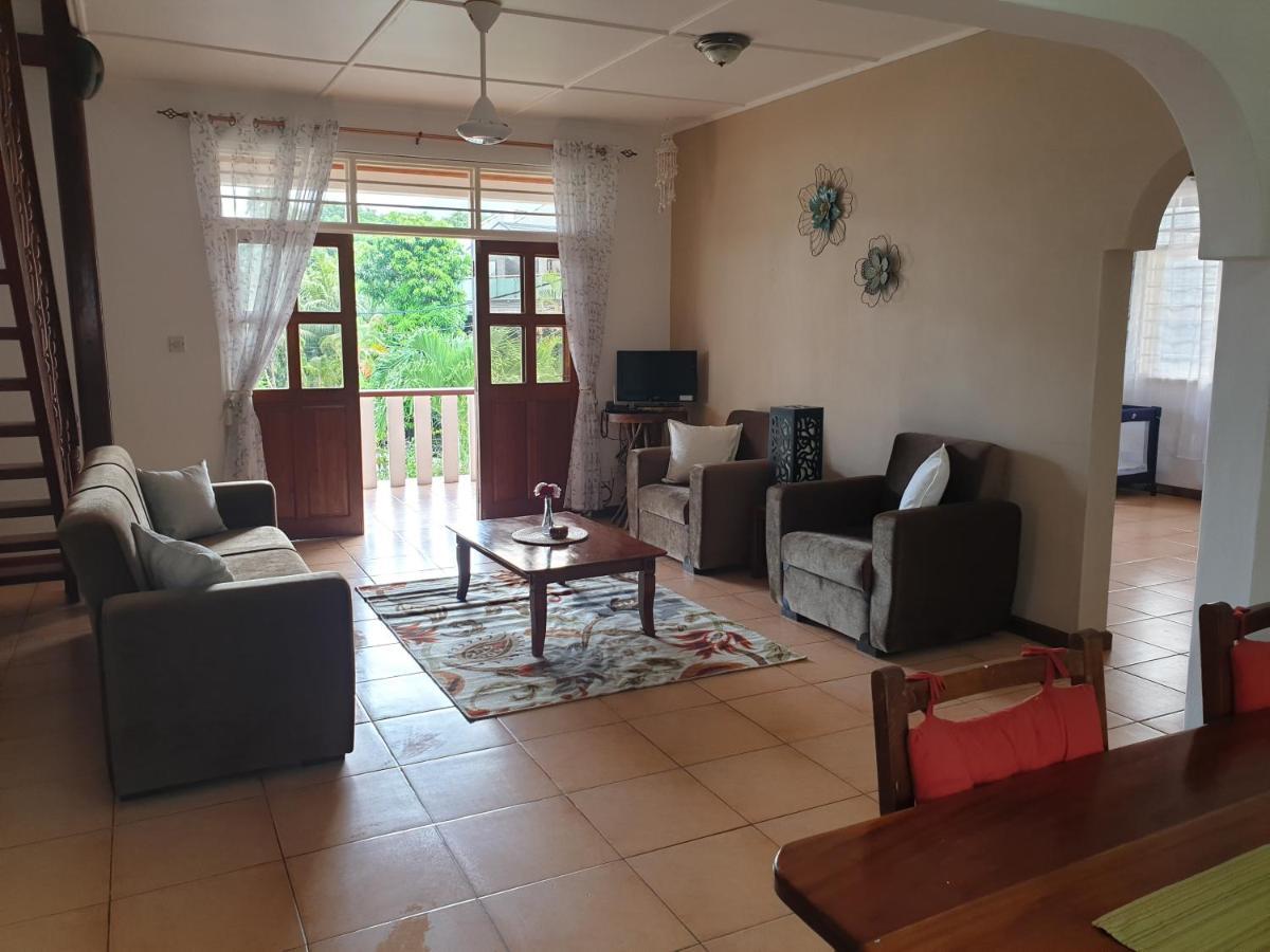 La Maison Hibiscus Self Catering Accommodation 보발롱 외부 사진
