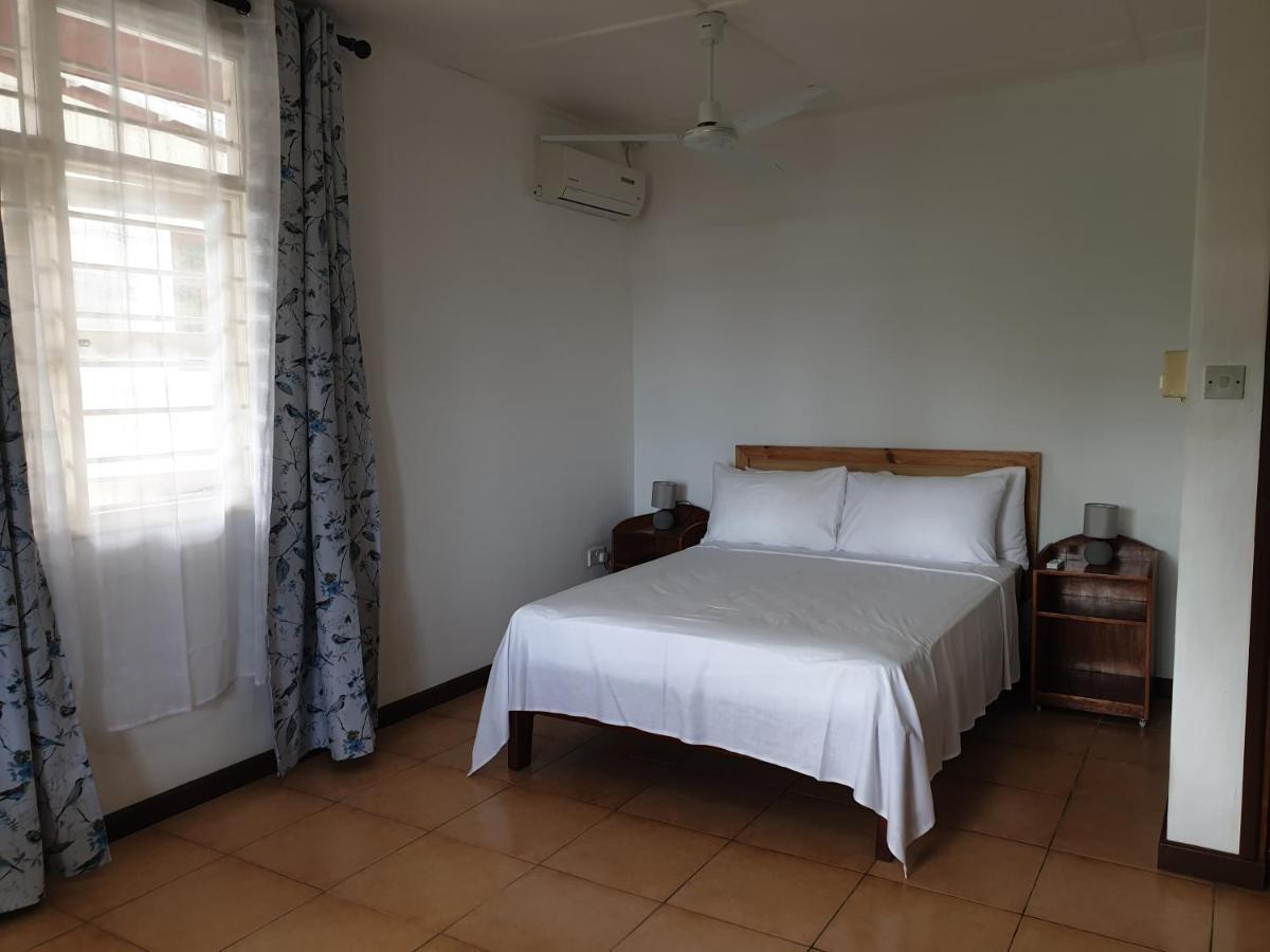 La Maison Hibiscus Self Catering Accommodation 보발롱 외부 사진