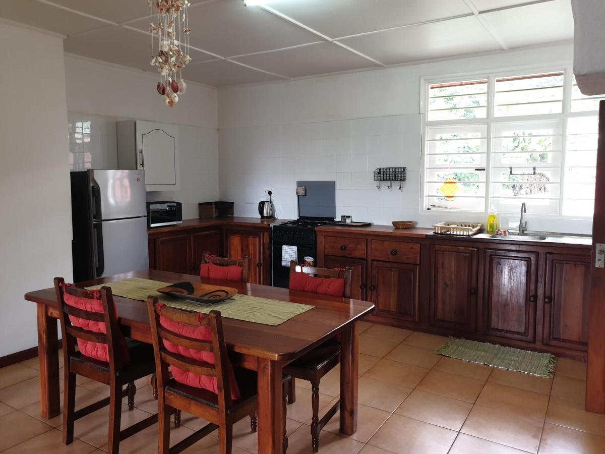 La Maison Hibiscus Self Catering Accommodation 보발롱 외부 사진