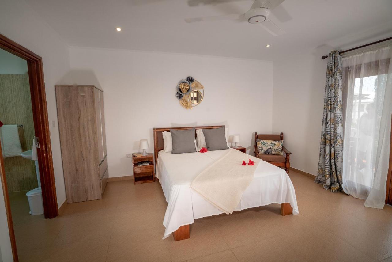 La Maison Hibiscus Self Catering Accommodation 보발롱 외부 사진