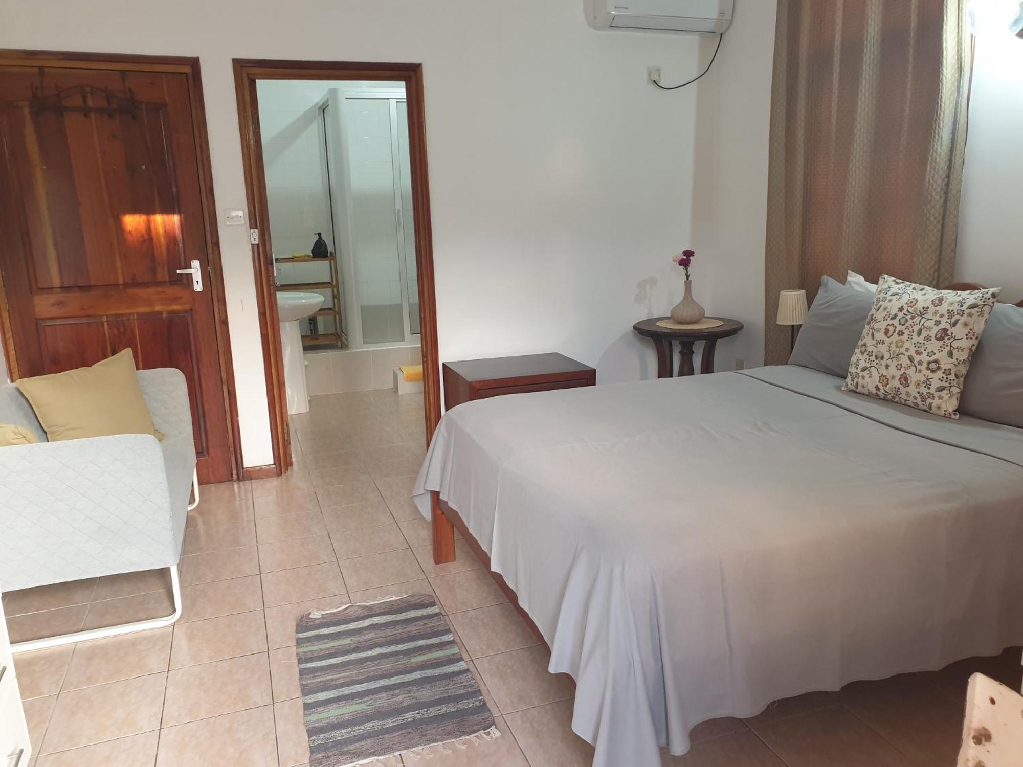 La Maison Hibiscus Self Catering Accommodation 보발롱 외부 사진